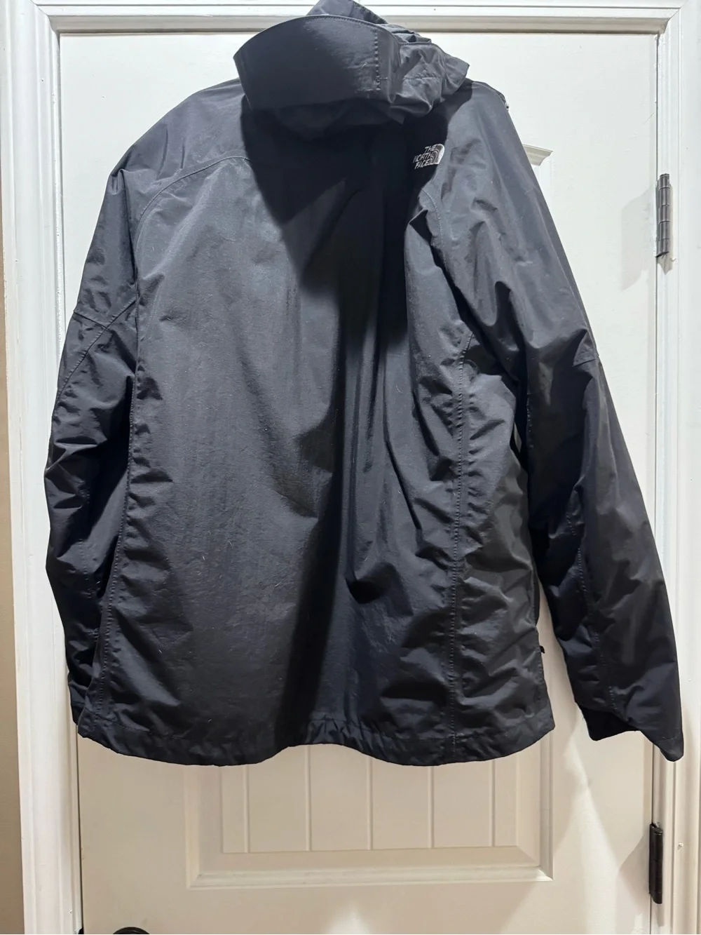 The North Face Black Men's Waterproof Hooded Rain Jacket HyVent